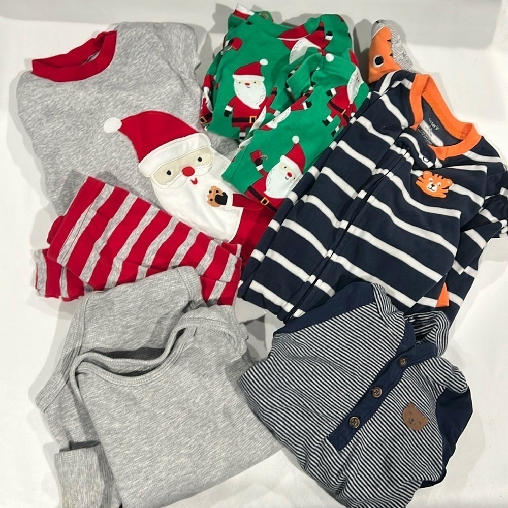 Carters 18 month baby bundle. FIVE ITEMS